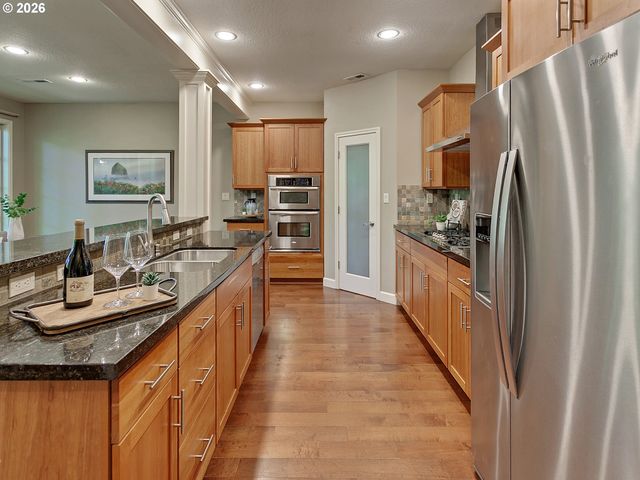 4525 TRILLIUM WOODS, Lake Oswego, OR 97035