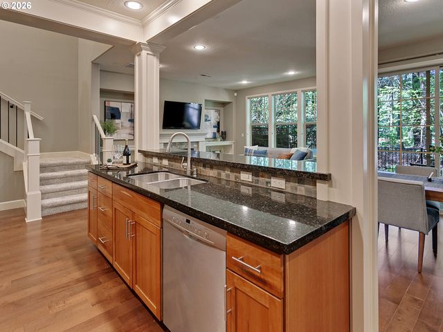 4525 TRILLIUM WOODS, Lake Oswego, OR 97035