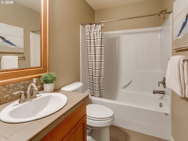 4525 TRILLIUM WOODS, Lake Oswego, OR 97035