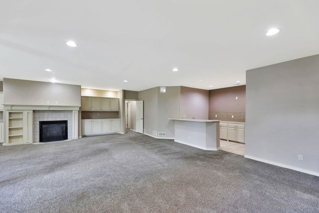 5154 N Athenian Ct, Wichita, KS 67204