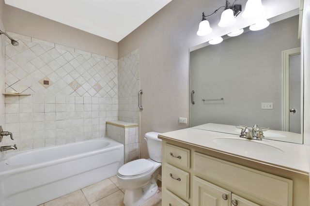 5154 N Athenian Ct, Wichita, KS 67204