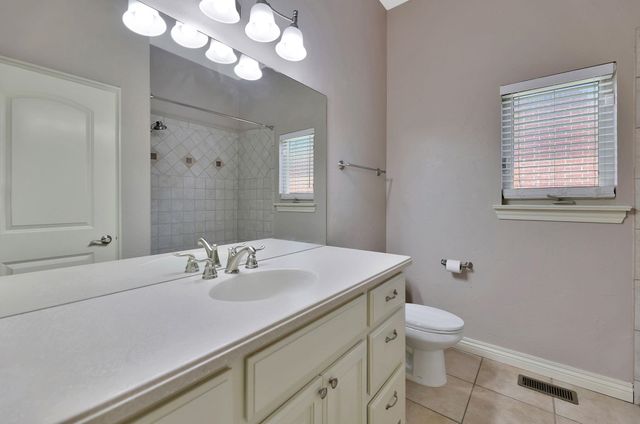 5154 N Athenian Ct, Wichita, KS 67204