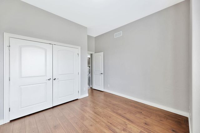 5154 N Athenian Ct, Wichita, KS 67204