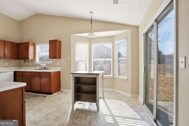 1660 Creek Crossing SE, Conyers, GA 30094