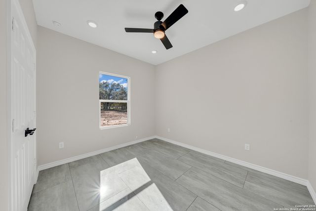 816 County Road 6723, Natalia, TX 78059