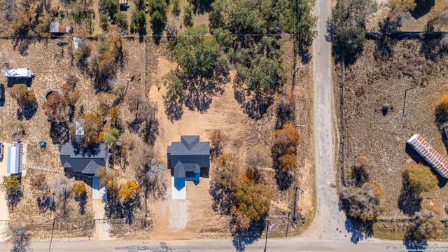 816 County Road 6723, Natalia, TX 78059