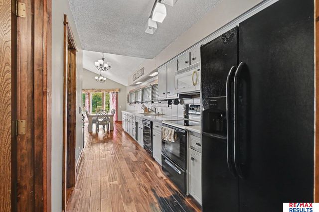 8827 Verdon Circle, Plattsmouth, NE 68048