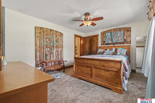 8827 Verdon Circle, Plattsmouth, NE 68048