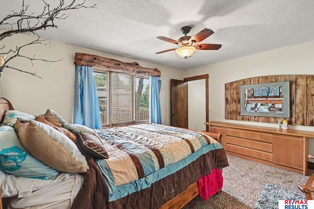 8827 Verdon Circle, Plattsmouth, NE 68048