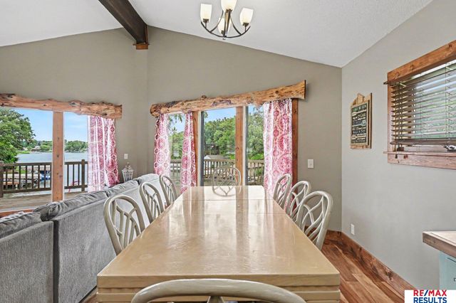 8827 Verdon Circle, Plattsmouth, NE 68048
