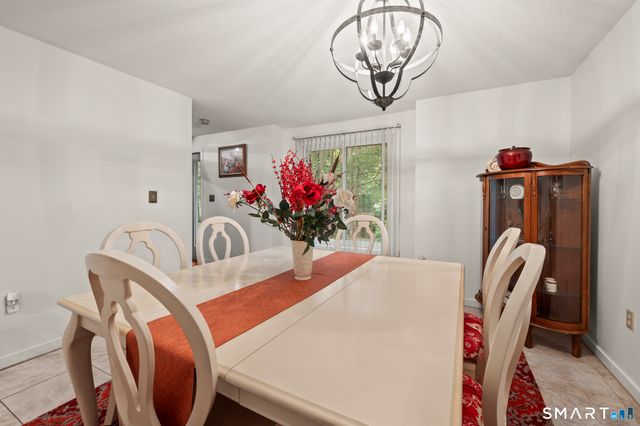 22 Walts Hill, Bloomfield, CT 06002