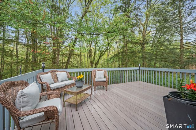 22 Walts Hill, Bloomfield, CT 06002