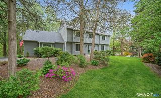 22 Walts Hill, Bloomfield, CT 06002