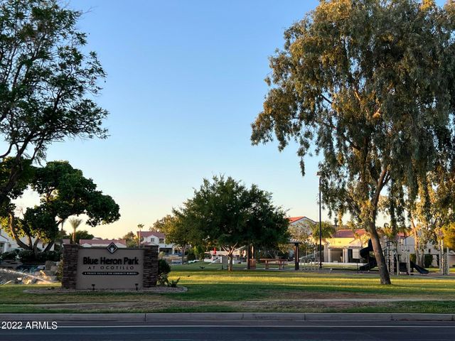 3551 S LARKSPUR Way, Chandler, AZ 85248