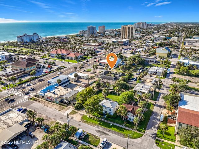 319 1ST Avenue 2-D, Jacksonville Beach, FL 32250