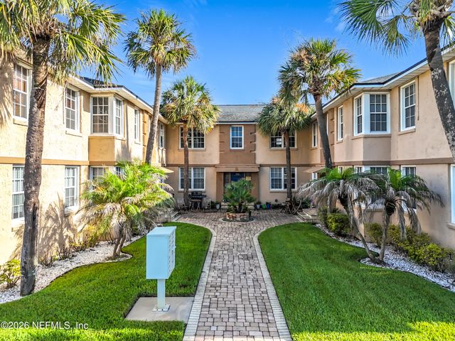 319 1ST Avenue 2-D, Jacksonville Beach, FL 32250