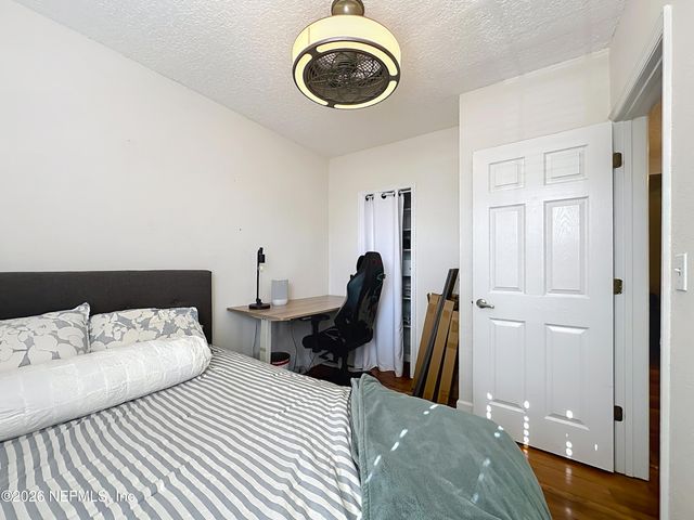 319 1ST Avenue 2-D, Jacksonville Beach, FL 32250