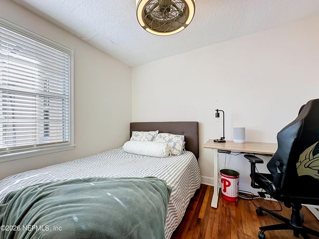 319 1ST Avenue 2-D, Jacksonville Beach, FL 32250
