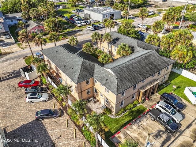 319 1ST Avenue 2-D, Jacksonville Beach, FL 32250