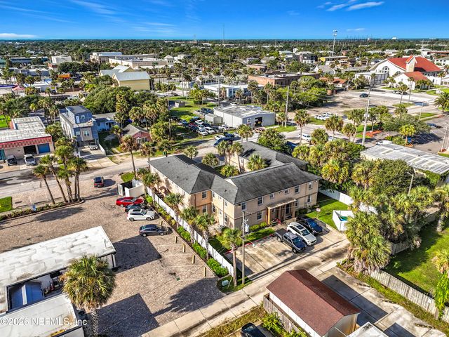 319 1ST Avenue 2-D, Jacksonville Beach, FL 32250