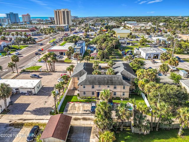 319 1ST Avenue 2-D, Jacksonville Beach, FL 32250
