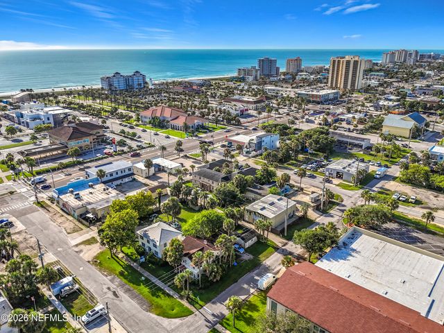 319 1ST Avenue 2-D, Jacksonville Beach, FL 32250
