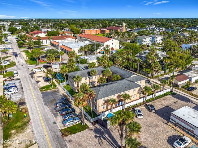 319 1ST Avenue 2-D, Jacksonville Beach, FL 32250
