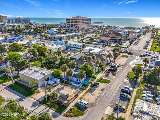 319 1ST Avenue 2-D, Jacksonville Beach, FL 32250