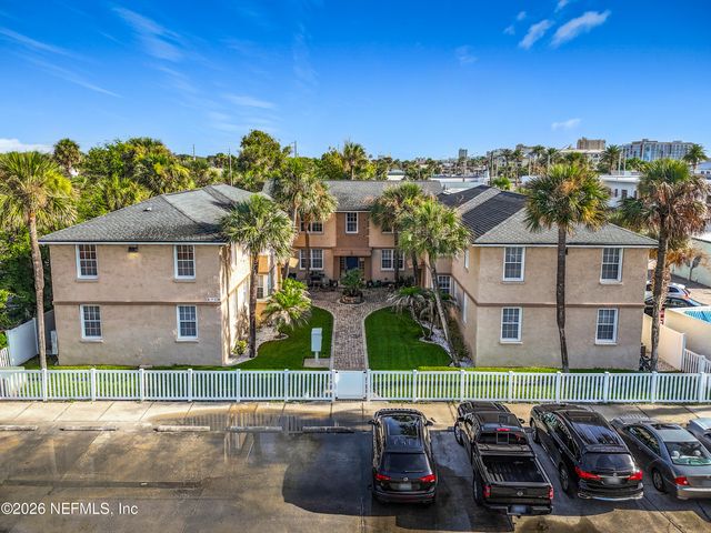 319 1ST Avenue 2-D, Jacksonville Beach, FL 32250