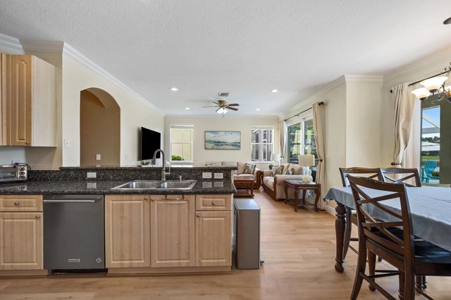 10638 Old Hammock Way, Wellington, FL 33414