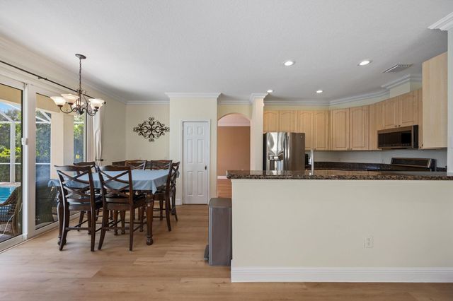 10638 Old Hammock Way, Wellington, FL 33414