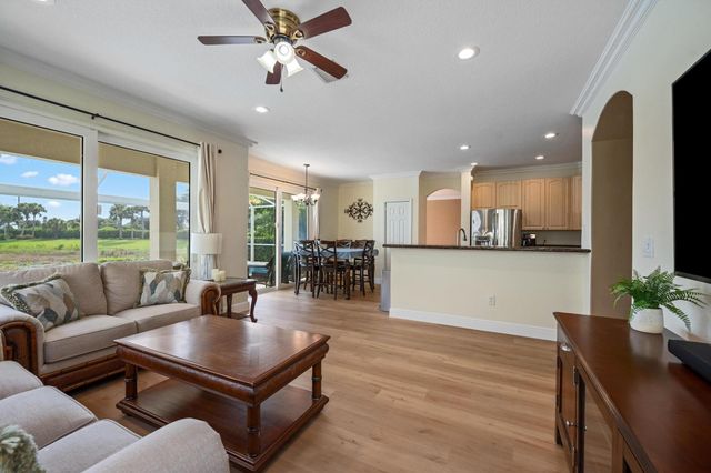10638 Old Hammock Way, Wellington, FL 33414