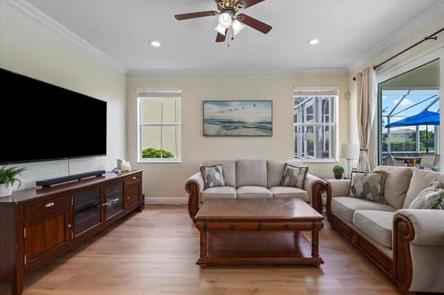 10638 Old Hammock Way, Wellington, FL 33414