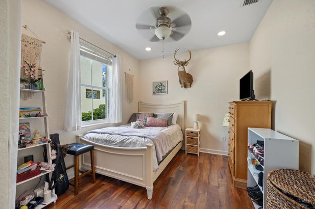 10638 Old Hammock Way, Wellington, FL 33414