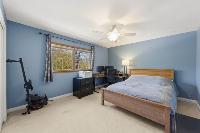 2135 Oak Hill Drive, Lisle, IL 60532