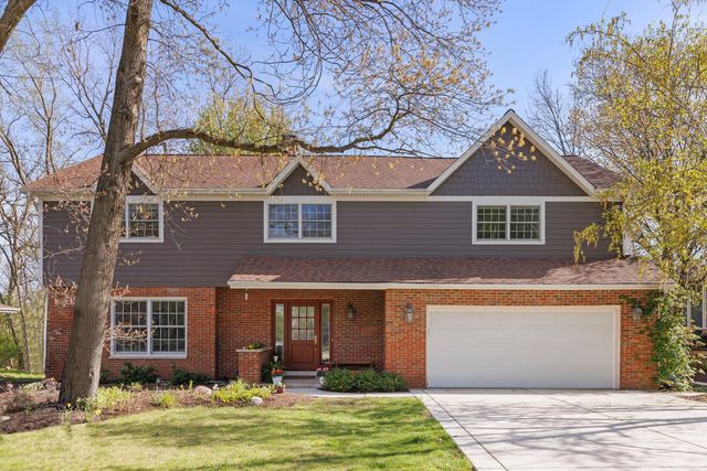 2135 Oak Hill Drive, Lisle, IL 60532