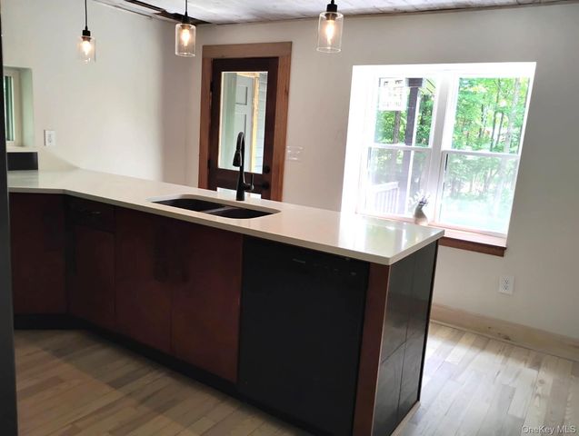 17 Gretna Hill Road, Pleasant Valley, NY 12569