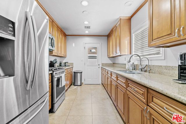 13947 Archwood Street, Van Nuys (los Angeles), CA 91405