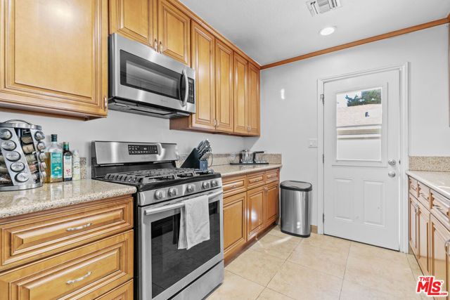 13947 Archwood Street, Van Nuys (los Angeles), CA 91405