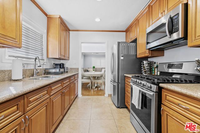 13947 Archwood Street, Van Nuys (los Angeles), CA 91405