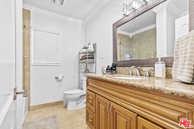 13947 Archwood Street, Van Nuys (los Angeles), CA 91405