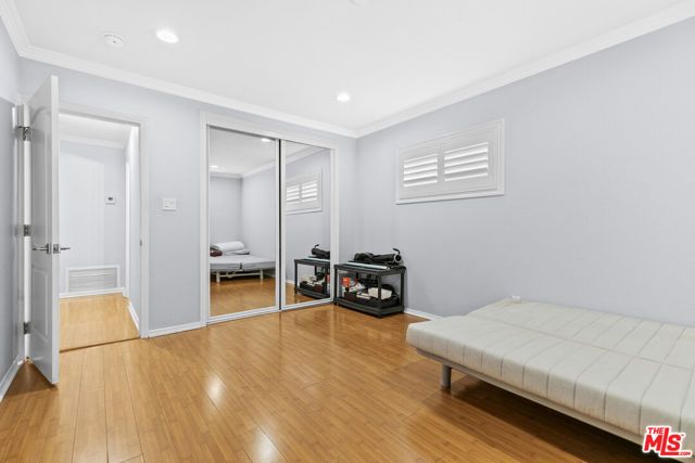 13947 Archwood Street, Van Nuys (los Angeles), CA 91405