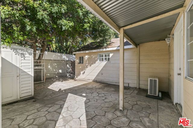 13947 Archwood Street, Van Nuys (los Angeles), CA 91405