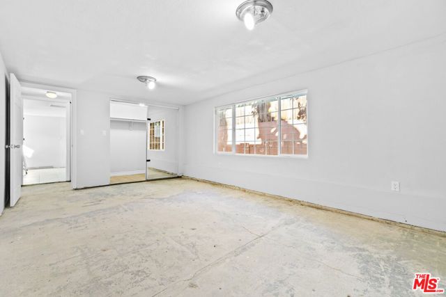 13947 Archwood Street, Van Nuys (los Angeles), CA 91405