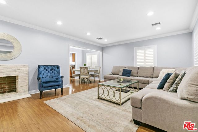 13947 Archwood Street, Van Nuys (los Angeles), CA 91405