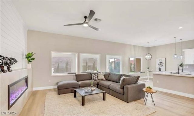 2608 Desert Sands Drive, Las Vegas, NV 89134