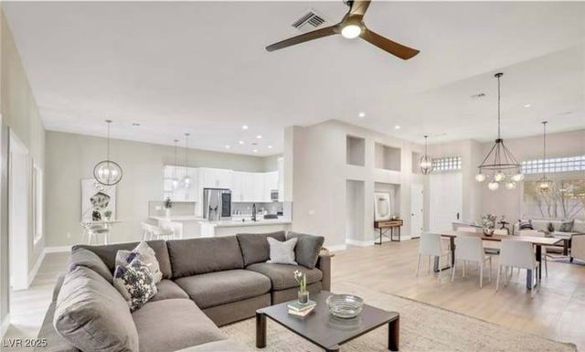 2608 Desert Sands Drive, Las Vegas, NV 89134