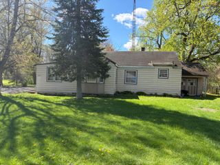 2394 Yankee Street, Howard Twp, MI 49120