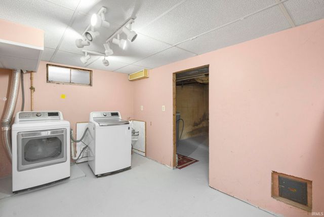 901 Donmoyer Avenue, South Bend, IN 46614
