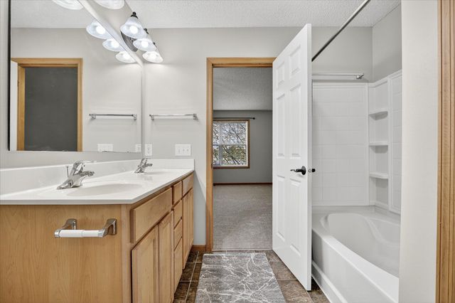 10911 Goodhue Street NE D, Blaine, MN 55449